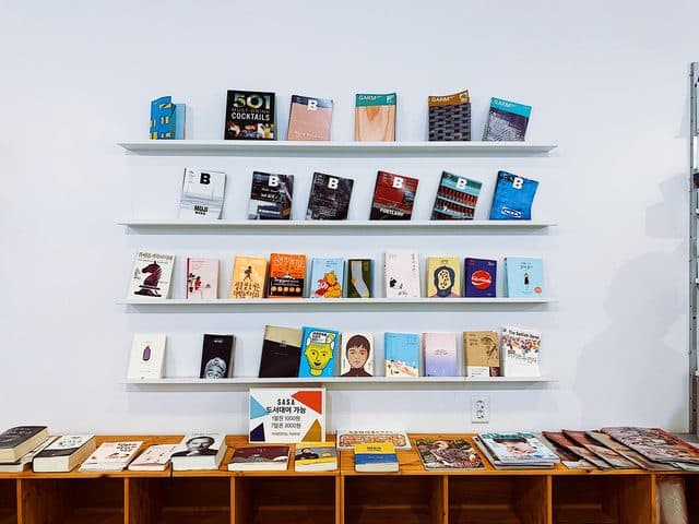 Books on shelves - traditional routes to publishing