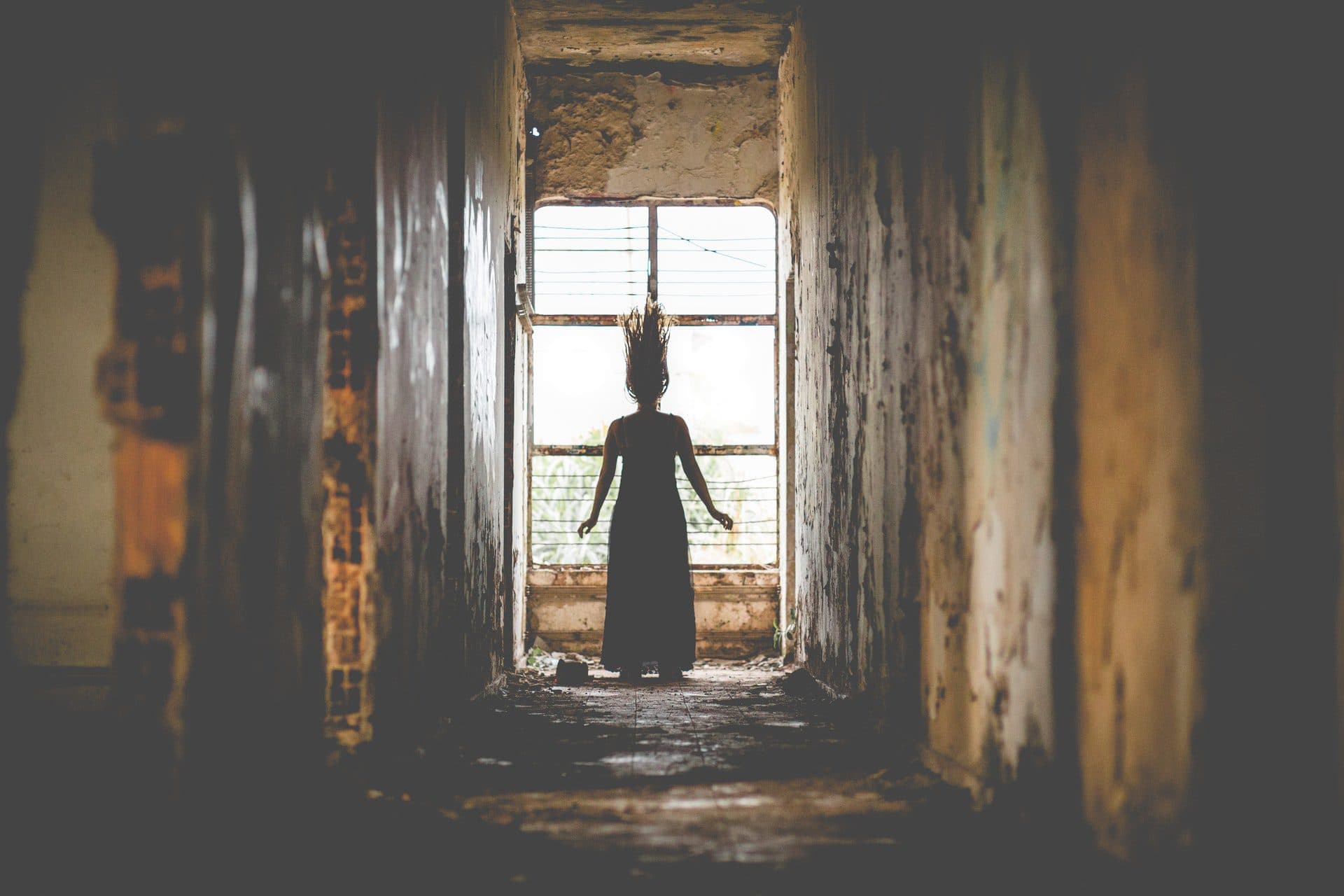 Writing Horror Fiction - Photo by Edilson Borges on Unsplash