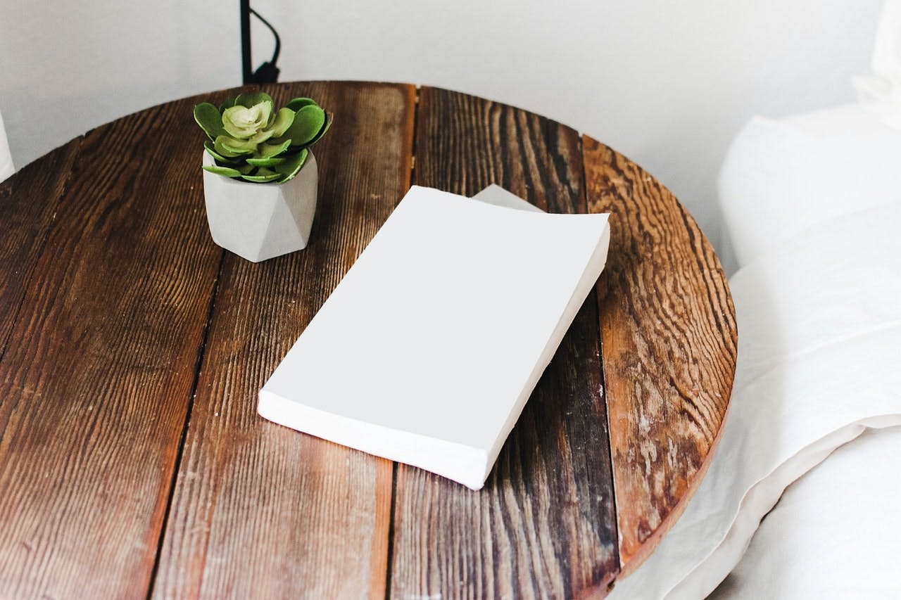 Blank book cover - Photo by Adrienne Andersen for Pexels