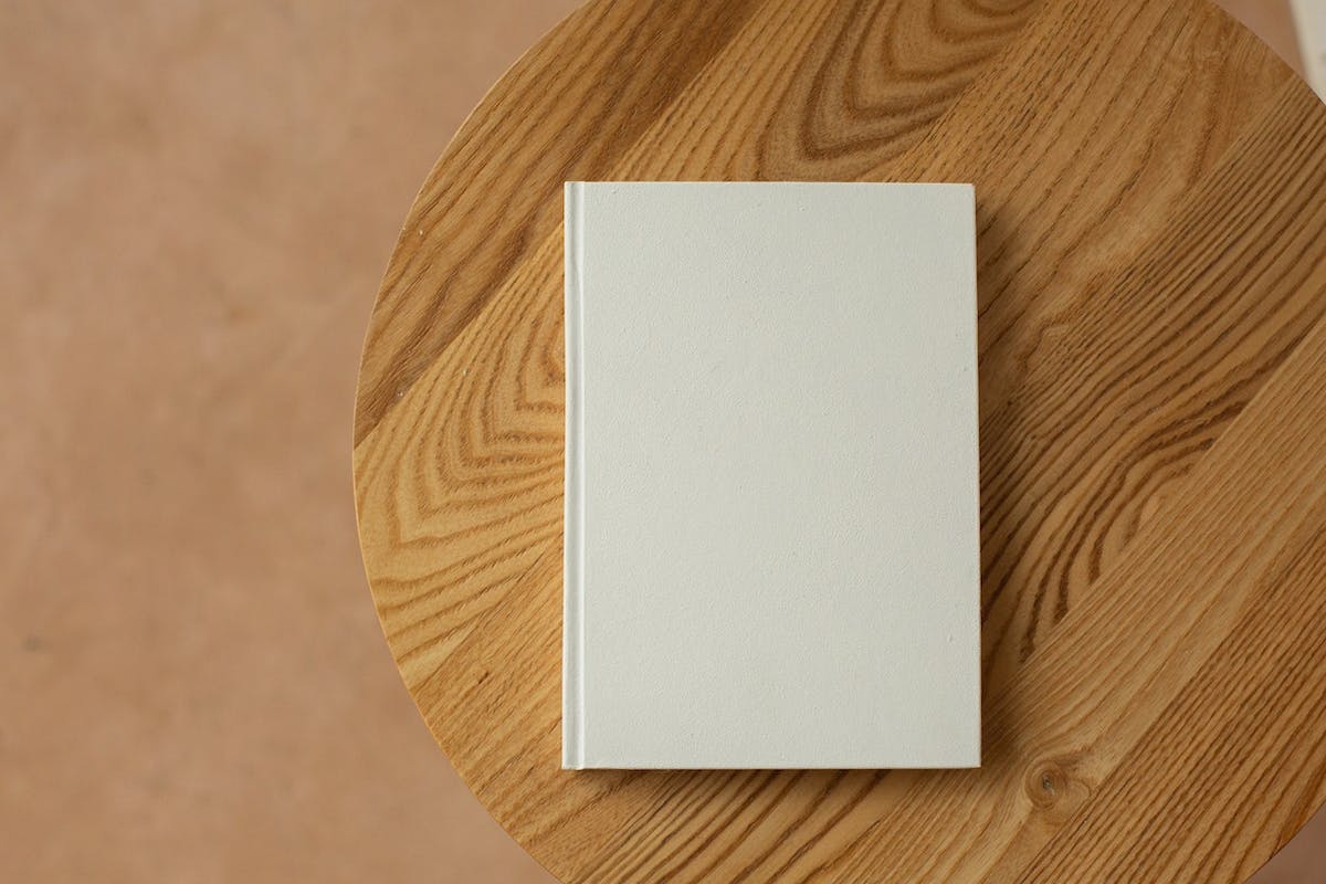 Design your own book cover - Photo by Monstera for Pexels