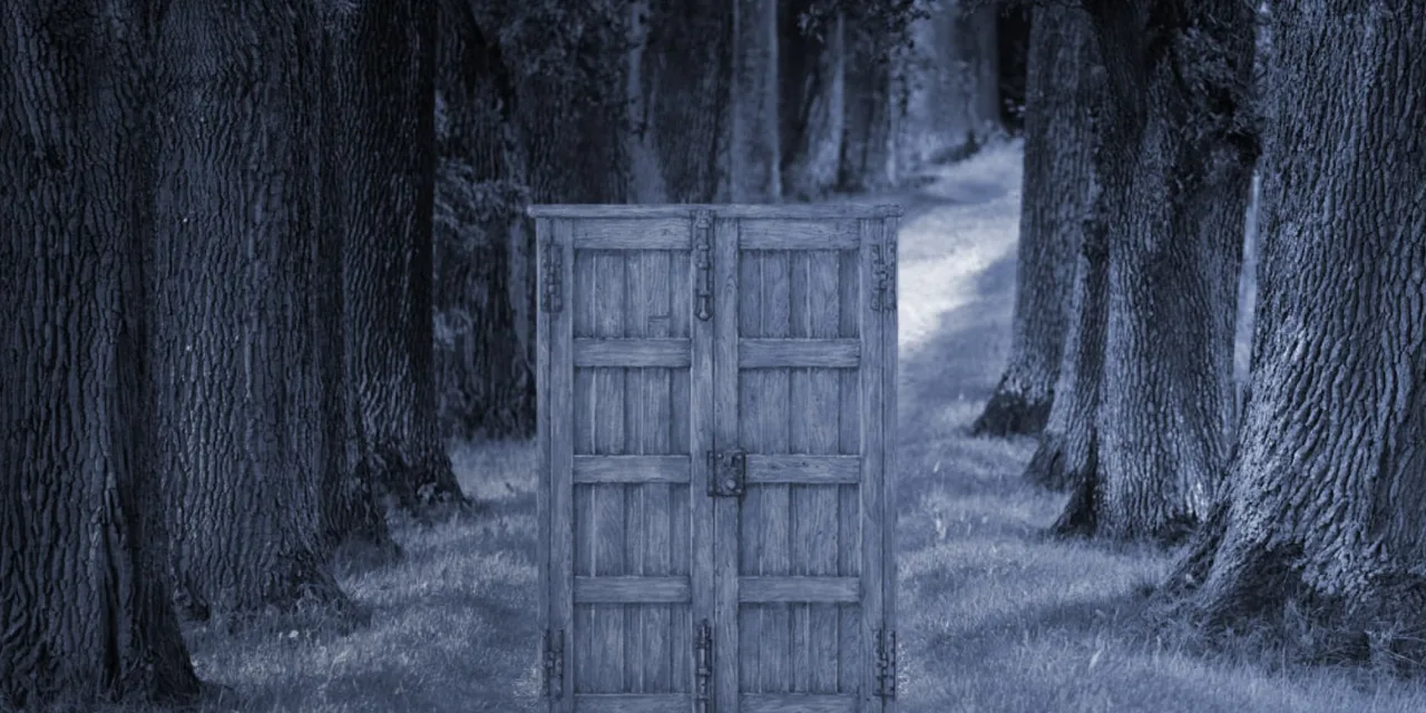 How do you choose between multiple story options?